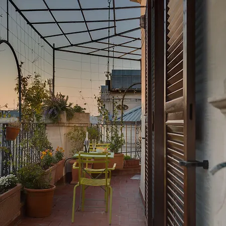 Tritone Top House-3